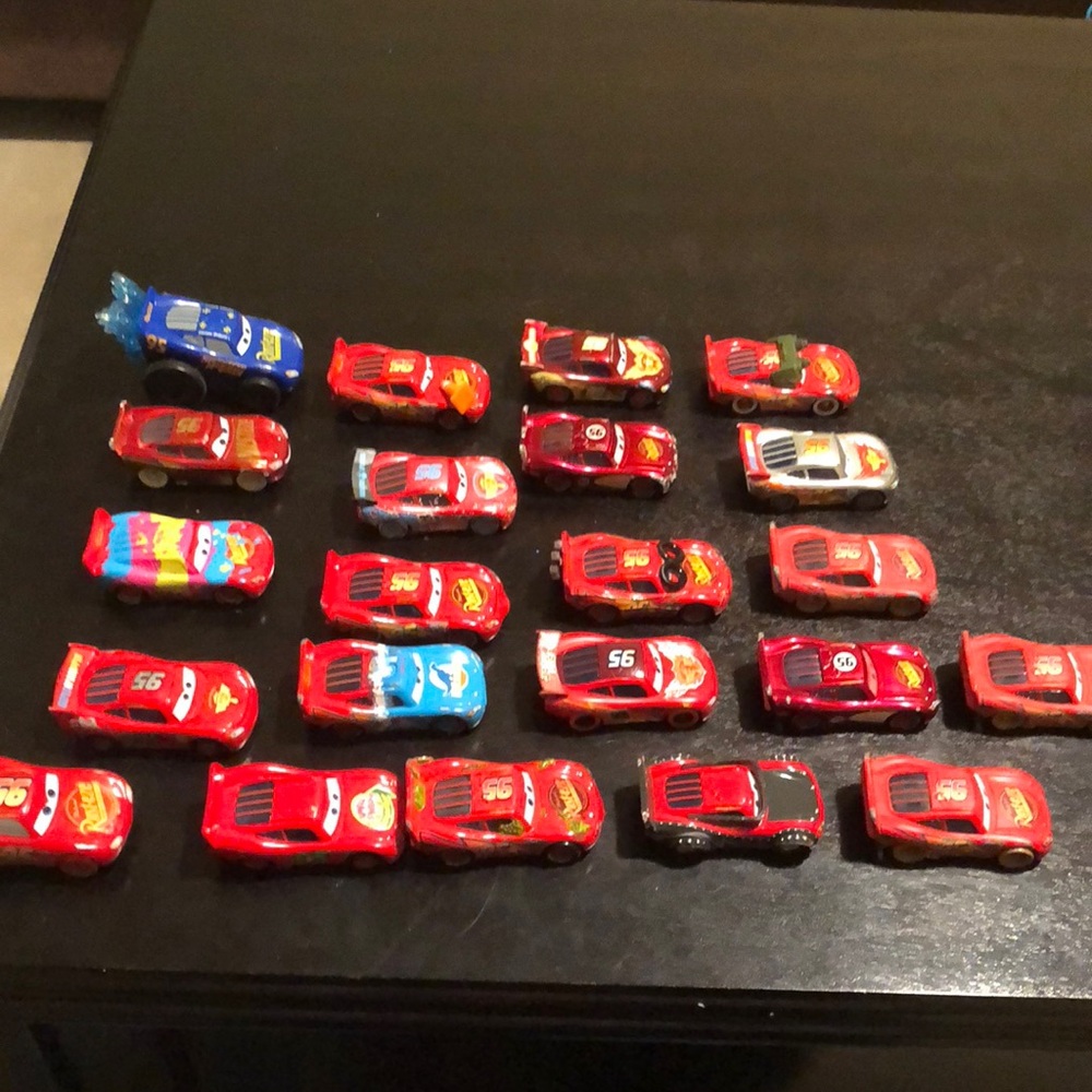 Lot of 18 Special Lightning McQueens